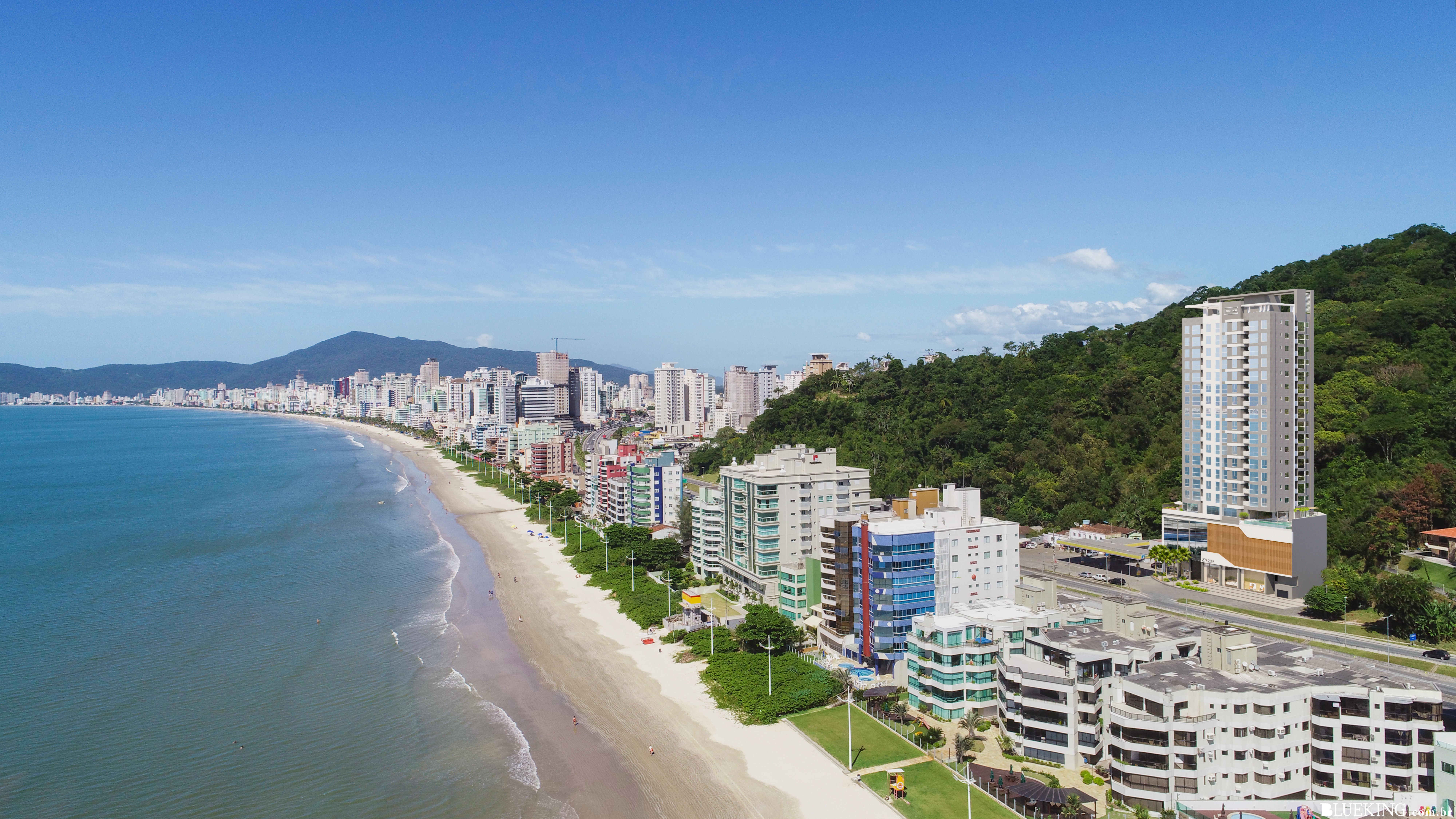 Apartamento com 2 quartos à venda em Itapema/SC · PropWase