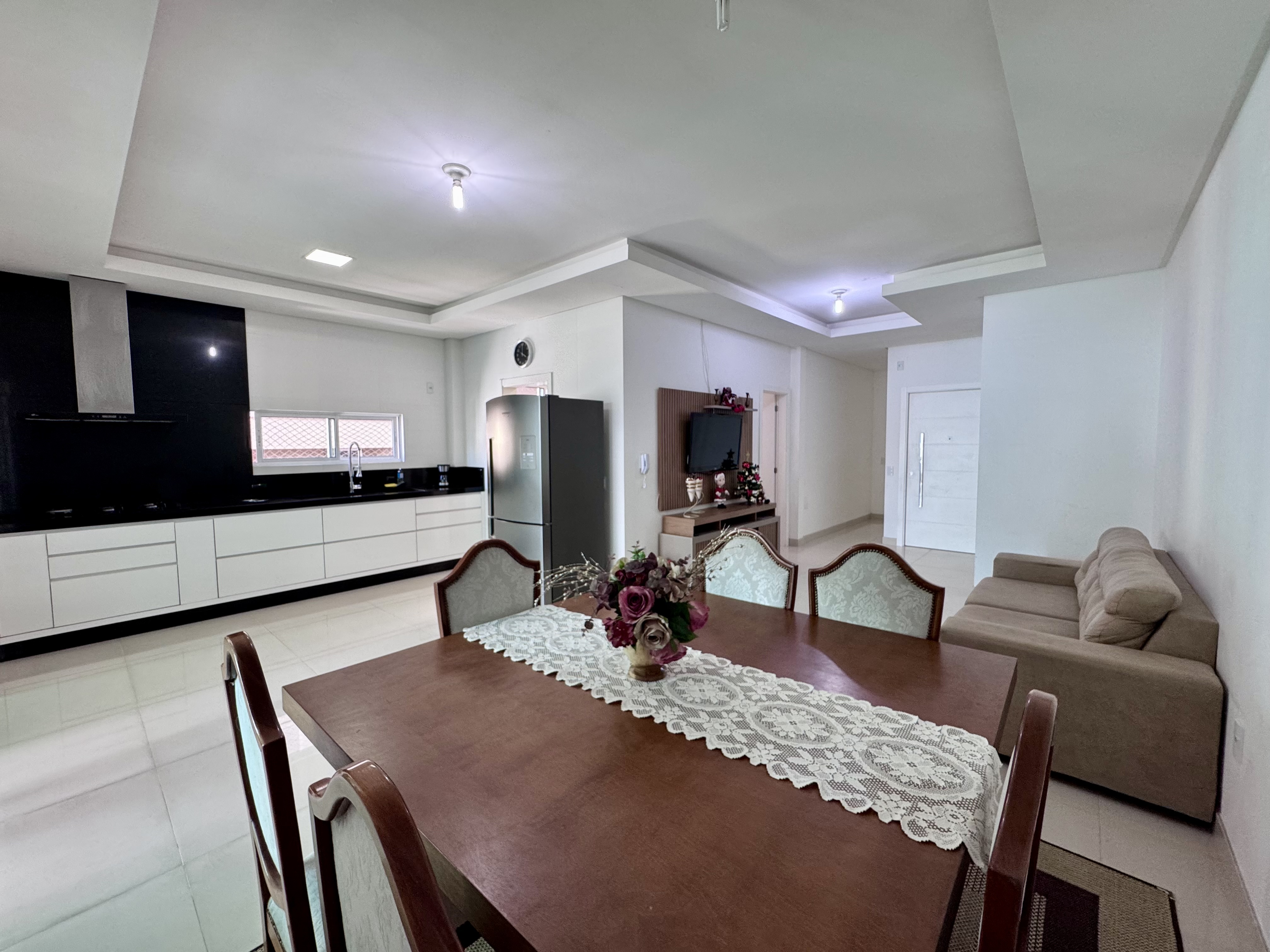 Apartamento com 4 quartos à venda em Meia Praia, Itapema/SC · PropWase